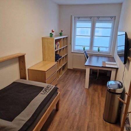 Einzelzimmer In Ruhiger Lage --- Check-In Mit Schluesselkasten Meppen Exterior photo